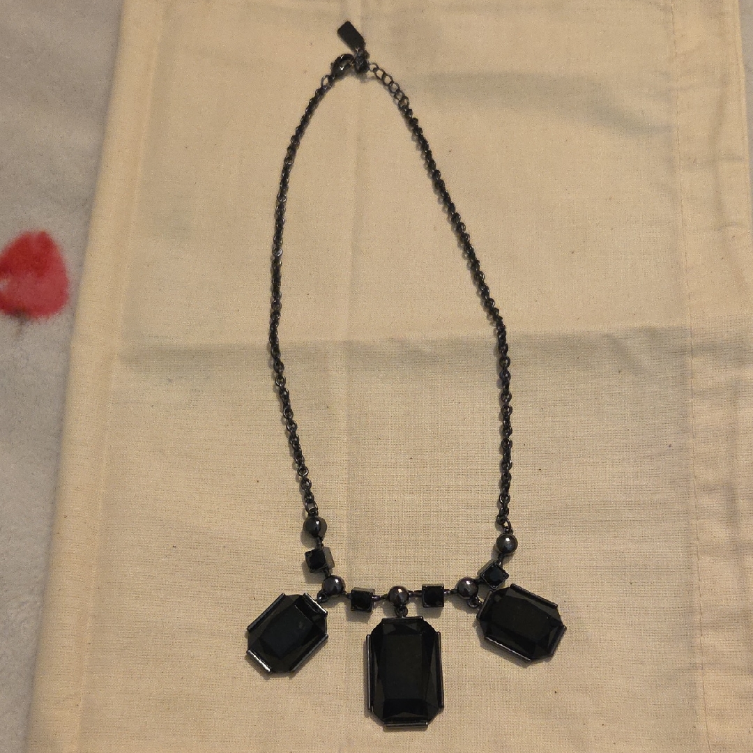 Liz Co Elegant Black Pendant Necklace 25$